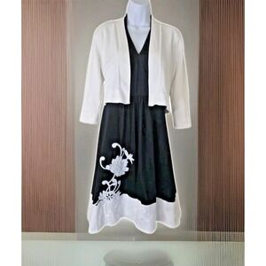 Madison Leigh Sundress M Black Embroidered FLoral Midi Casual Boho Cottagecore